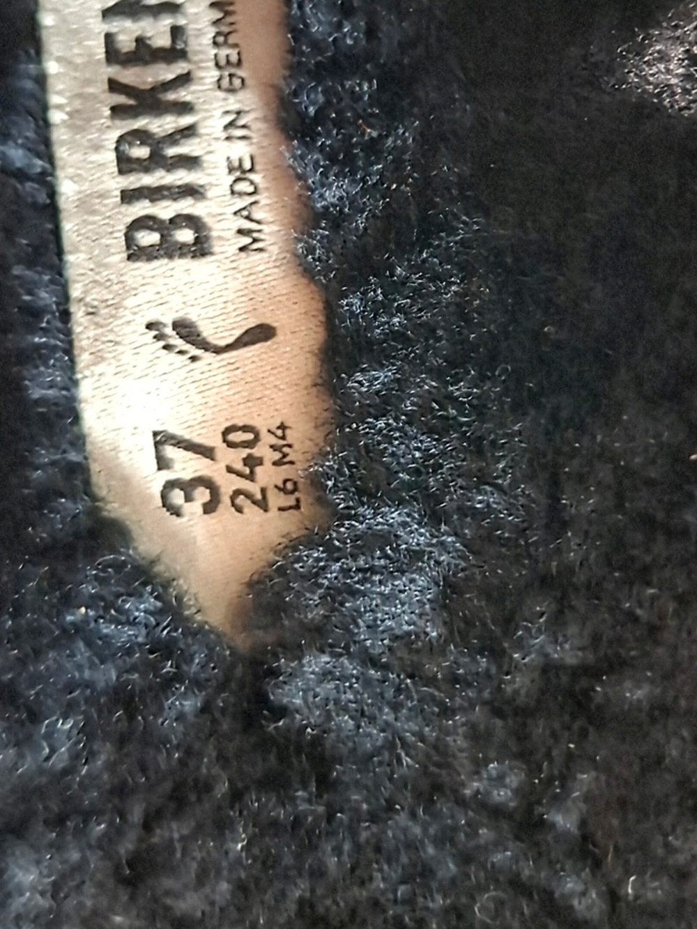 Birkenstock Y2K Black Shearling-Lined Clogs - Picture 3 of 9
